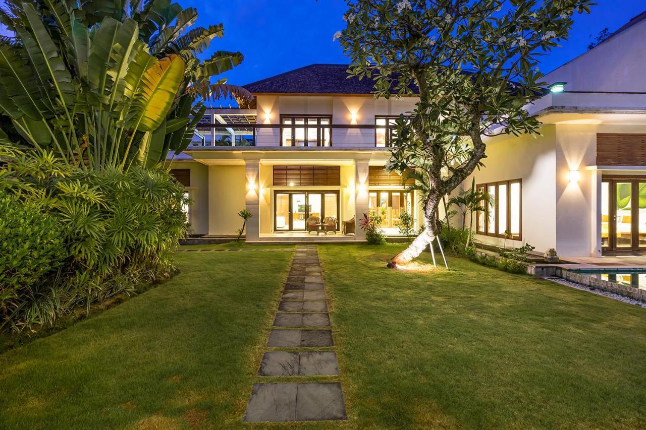Bali Villa Lotus Семіньяк Екстер'єр фото