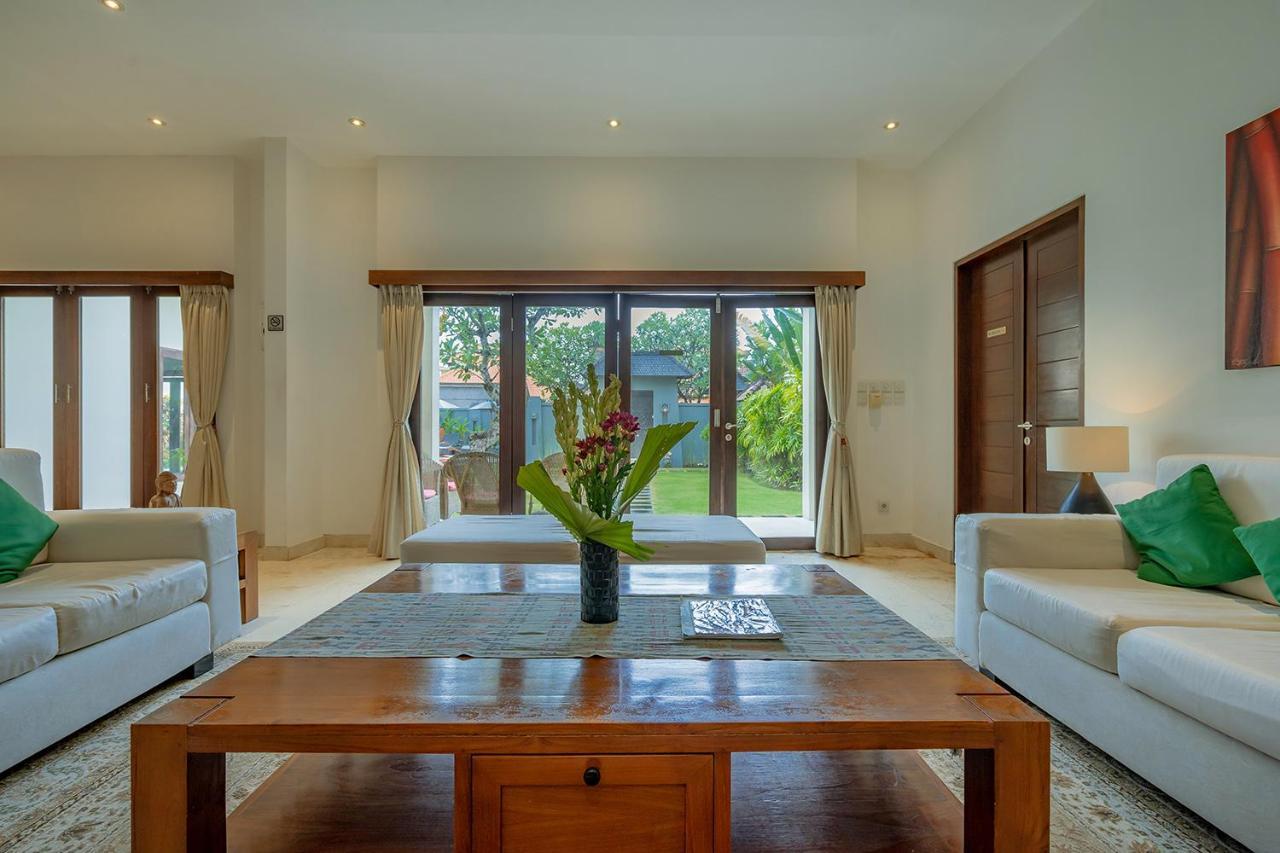 Bali Villa Lotus Семіньяк Екстер'єр фото